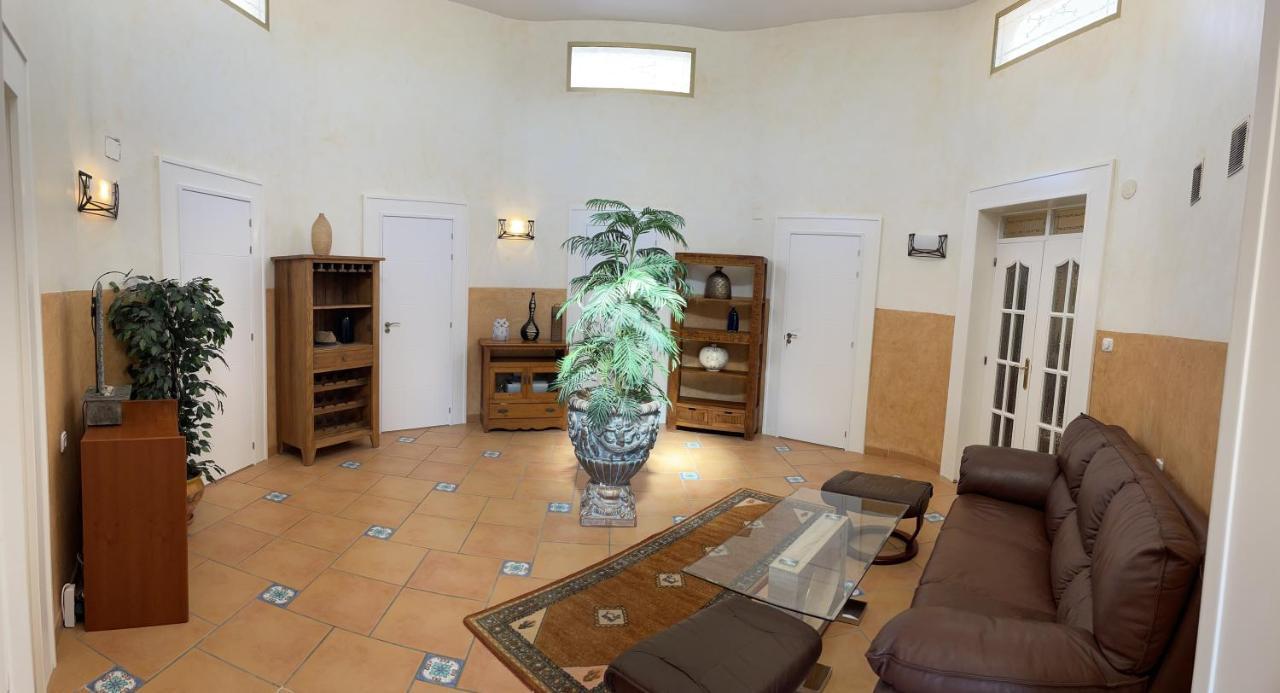 Anna'S Garden Bed & Breakfast Torrevieja Eksteriør bilde