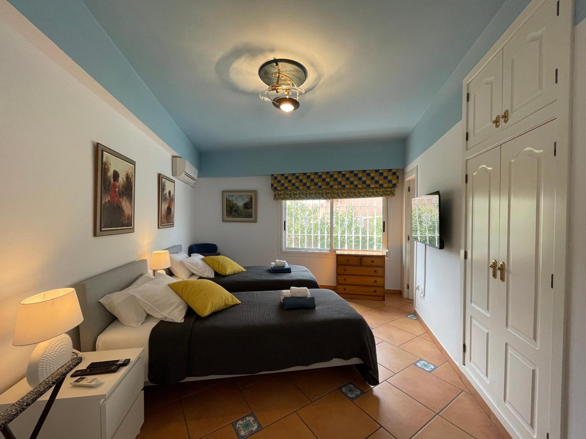 Anna'S Garden Bed & Breakfast Torrevieja Rom bilde