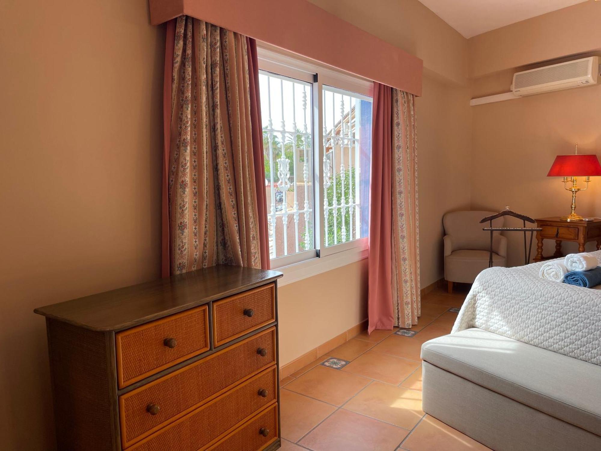 Anna'S Garden Bed & Breakfast Torrevieja Rom bilde